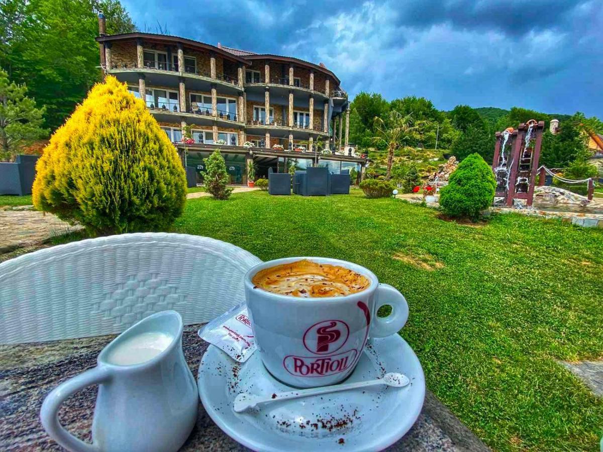 Rey Hotel Mavrovo Exterior photo